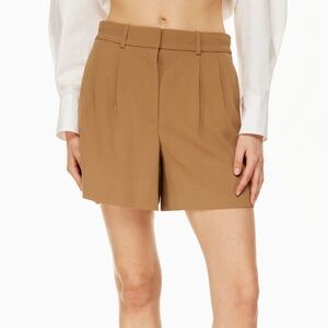 Wilfred Pleaded Mid-thigh Saville shorts